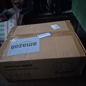 AIRROBO PG100 Pet Grooming Vacuum Open Box 2L Capacity Includes Accessory Kit